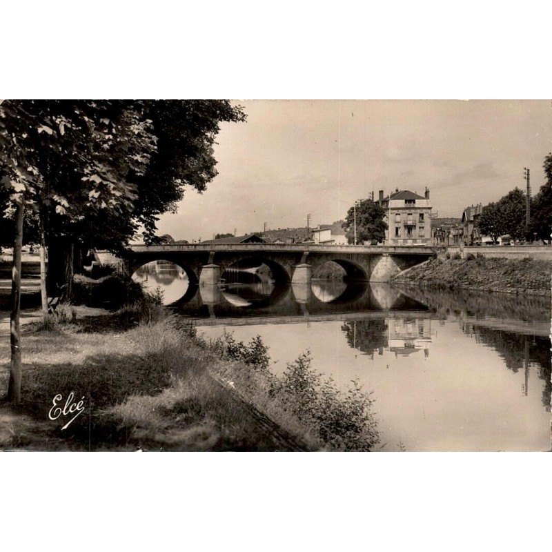 CPSM Brive pont sur la Corrèze et reflets des arches dans la rivière