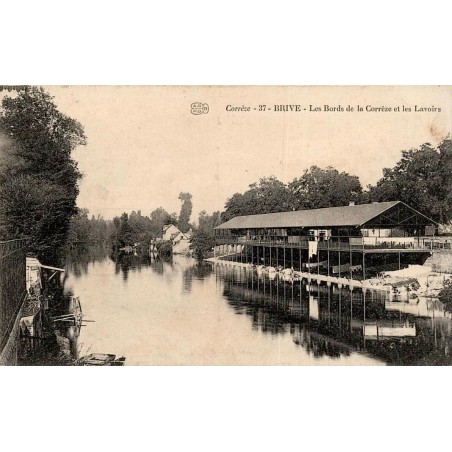 CPA Brive Corrèze anciens lavoirs et bords de la rivière Corrèze