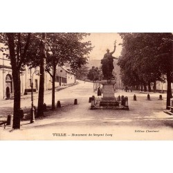 CPA Tulle Monument du Sergent Lovy en Corrèze Édition Chastanet vers 1917
