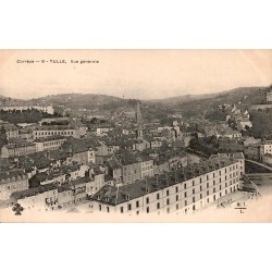 CPA Tulle Corrèze vue générale ancienne du centre-ville et de la cathédrale
