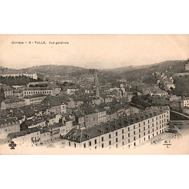 CPA Tulle Corrèze vue générale ancienne du centre-ville et de la cathédrale