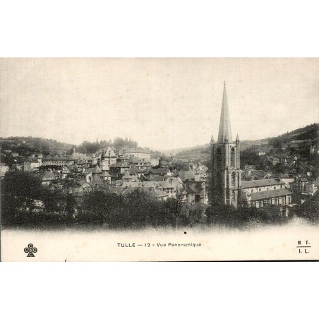 CPA Tulle vue panoramique ancienne avec cathédrale Notre-Dame en Corrèze