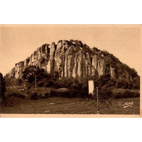 CPSM Bort-les-Orgues massif rocheux des Orgues en Corrèze, vue ancienne sépia