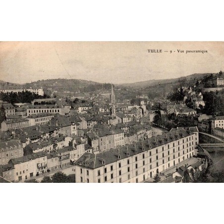 CPA Tulle vue panoramique ancienne de la ville et de la vallée en Corrèze