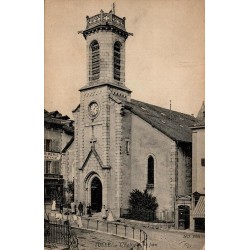 CPA Tulle église Saint-Jean et personnages devant le clocher en Corrèze