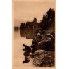 CPSM Beaulieu-sur-Dordogne, lavandières et Chapelle des Pénitents au bord de la Dordogne