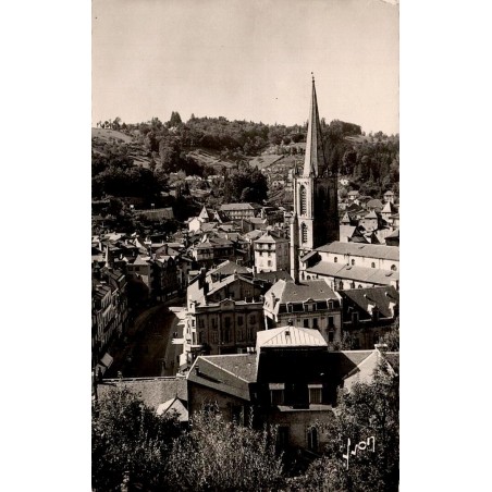 CPSM Tulle centre-ville et clocher de la cathédrale, vue panoramique de 1954