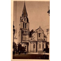 CPSM Brive abside et clocher de l’église Saint-Martin en Corrèze