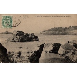 Carte postale ancienne du phare de Biarritz vue depuis les rochers de la plage