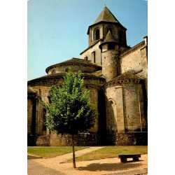 CPM Beaulieu-sur-Dordogne Corrèze église et chevet roman