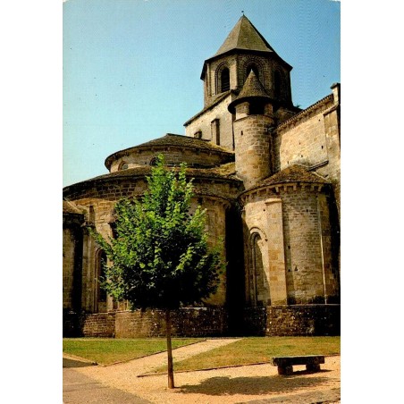 CPM Beaulieu-sur-Dordogne Corrèze église et chevet roman