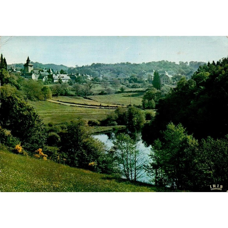 CPSM Corrèze vue générale du village dans un paysage verdoyant, circulée en 1963