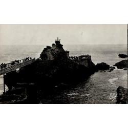 1175 -  BIARRITZ - Le Rocher de la Vierge