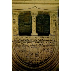 CPSM Beaulieu-sur-Dordogne portail sud de l’église abbatiale et sculptures romanes