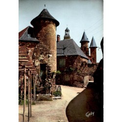 CPSM Collonges-la-Rouge Porte Plate et vieilles tours Corrèze