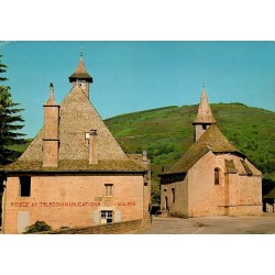 CPSM Chaumeil mairie, Poste et église en Corrèze, carte circulée en 1978