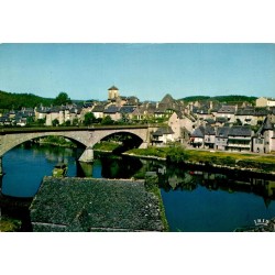 CPSM Argentat vue générale, pont et maisons au bord de la Dordogne en Corrèze