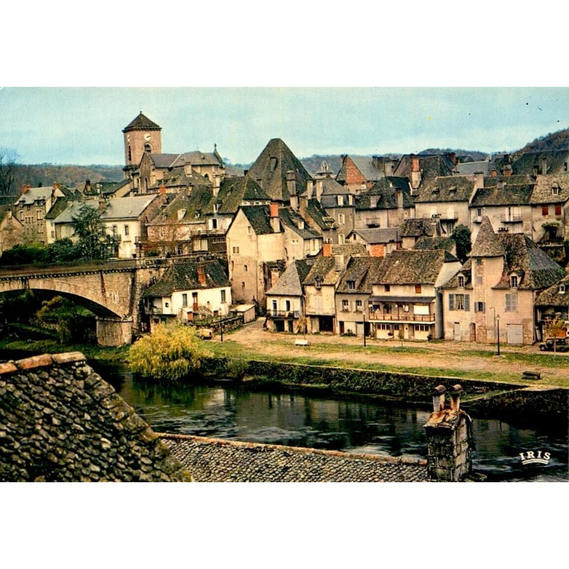 CPSM Argentat vue d'ensemble du bourg, pont et Dordogne en Corrèze