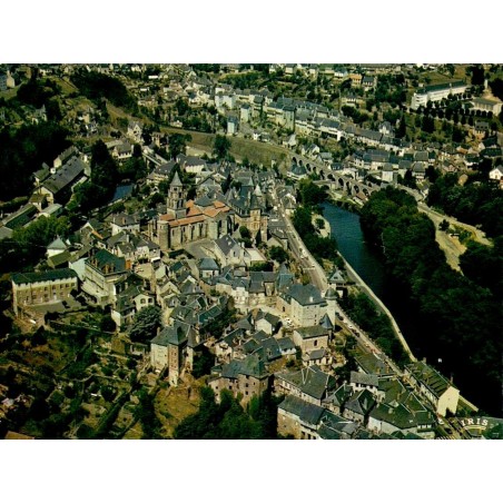 CPM Uzerche vue aérienne de la cité, de la Vézère et du viaduc en Corrèze