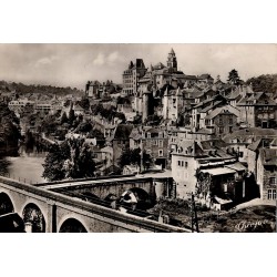CPSM Uzerche vue générale de la cité, Vézère et ponts en Corrèze