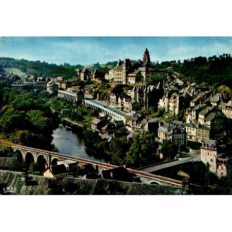 CPSM Uzerche vue générale de la cité dominant la Vézère, Corrèze