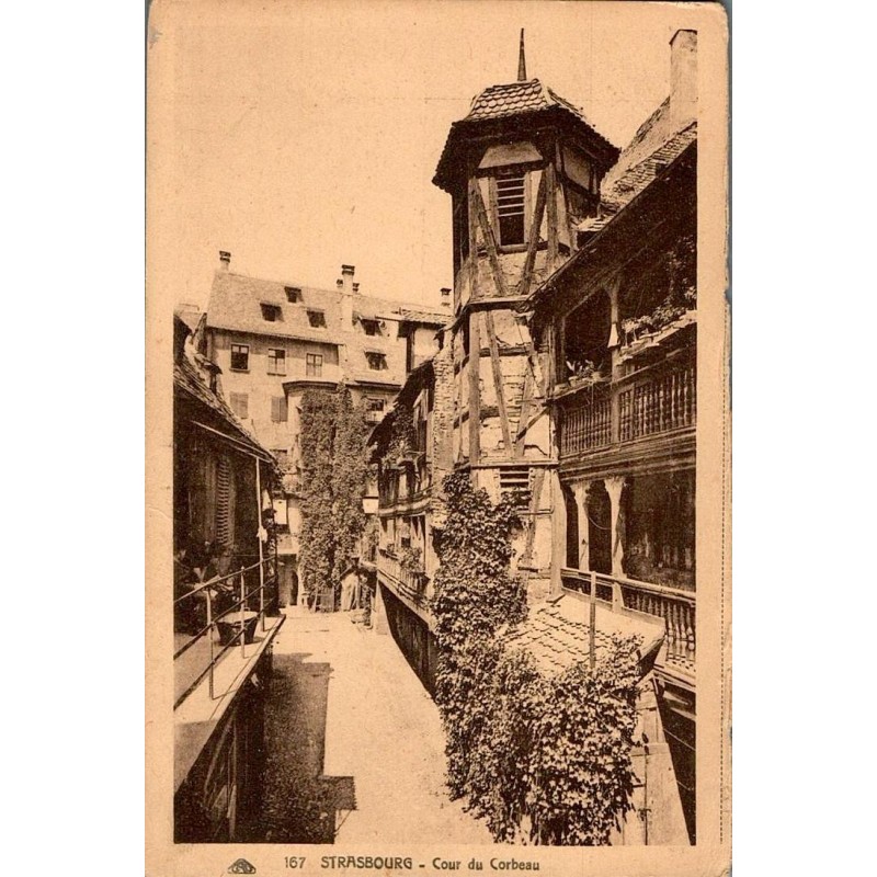 Carte postale ancienne de la Cour du Corbeau à Strasbourg