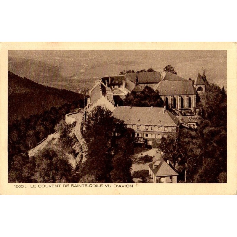 Carte postale ancienne du couvent de Saint-Odile vue d’avion