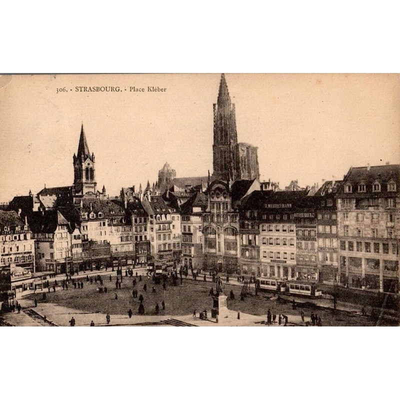 Carte postale ancienne de la place Kléber à Strasbourg avec vue urbaine historique