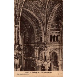 Carte postale ancienne de la basilique Notre-Dame de Fourvière à Lyon