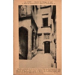 Carte postale ancienne du quartier du Change à Lyon montrant la Place du Gouvernement et le quai de l’Archevêché en 1905
