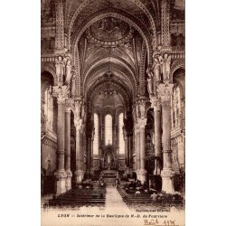 Carte postale ancienne de l’intérieur de la basilique Notre-Dame de Fourvière à Lyon