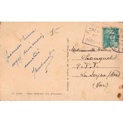 Carte postale ancienne Lyon Place Bellecour vue d’ensemble
