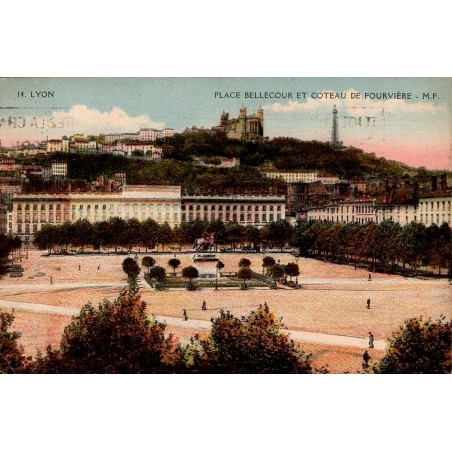 14 - LYON - PLACE BELLECOUR ET COTEAU DE FOURVIERE - M.F.
