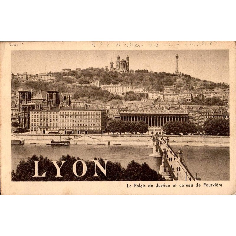 Carte postale ancienne montrant le Palais de Justice à Lyon avec vue sur le coteau de Fourvière