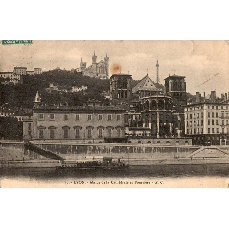 Carte postale ancienne de l’abside de la Cathédrale Saint-Jean à Lyon avec le coteau de Fourvière