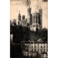 Carte postale ancienne montrant l’abside de la basilique Notre-Dame de Fourvière à Lyon