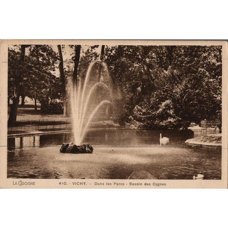 Carte postale ancienne – Vichy – Bassin des Cygnes, parcs (Allier)
