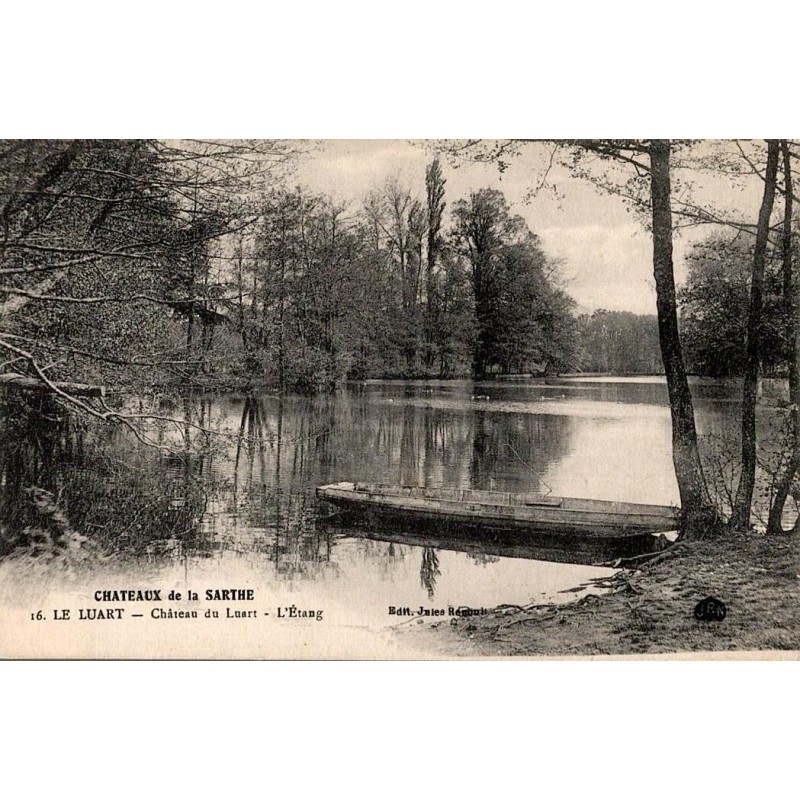 Carte postale ancienne du Château de Luart au Luart avec vue sur l’étang en Sarthe