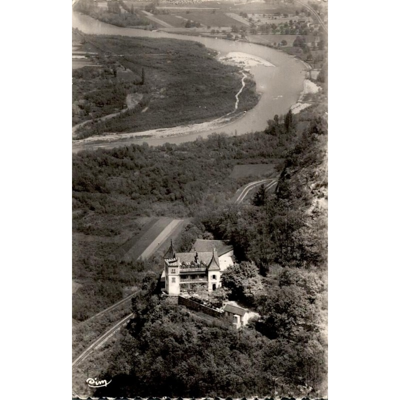 Carte postale ancienne de Monnetier en Haute-Savoie montrant le château et l’Arve à 726 m d’altitude