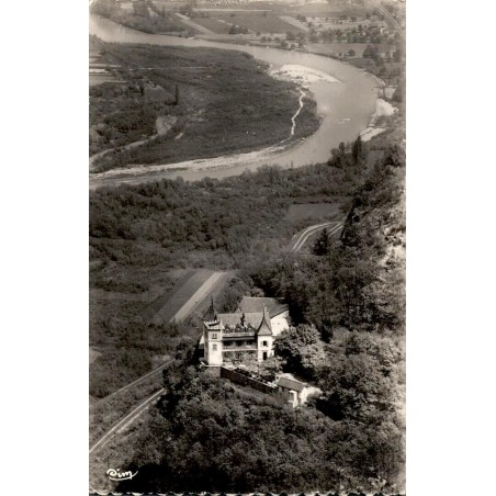 Carte postale ancienne de Monnetier en Haute-Savoie montrant le château et l’Arve à 726 m d’altitude