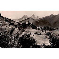 Carte postale ancienne de Saint-Jean-de-Maurienne montrant la route du Glandon, Montrond et les Aiguilles d’Arves