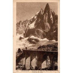 Carte postale ancienne de Chamonix montrant le viaduc du Dru sur le chemin de fer du Montenvers