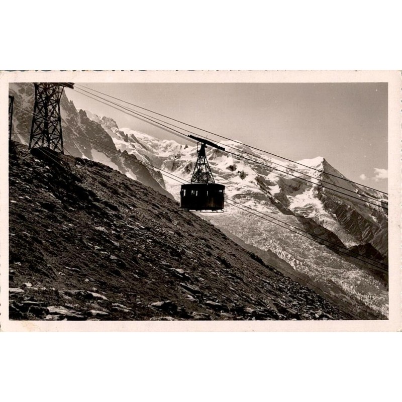 CHAMONIX - MONT BLANC - 883 - Le Téléférique de l'Aiguille du Midi (3842m)