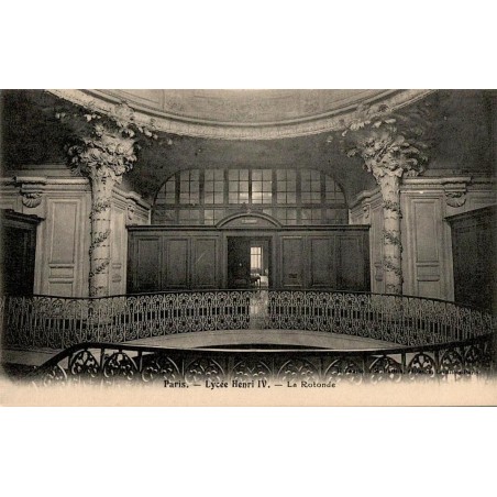 Carte postale ancienne de Paris montrant le lycée Henry IV et la rotonde dans un cadre architectural historique
