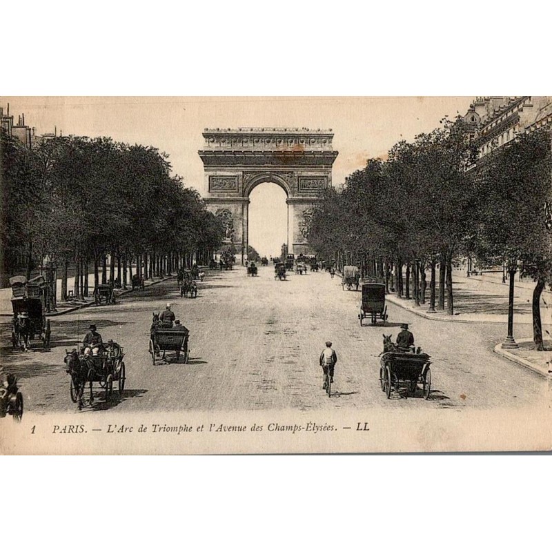 1 - PARIS - L'Arc de Triomphe et l'Avenue des Champs Élysées -- LL