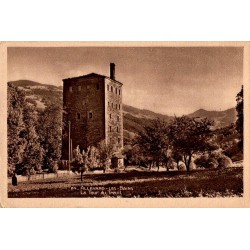 Carte postale ancienne d’Allevard-les-Bains montrant la Tour du Treuil et son architecture historique