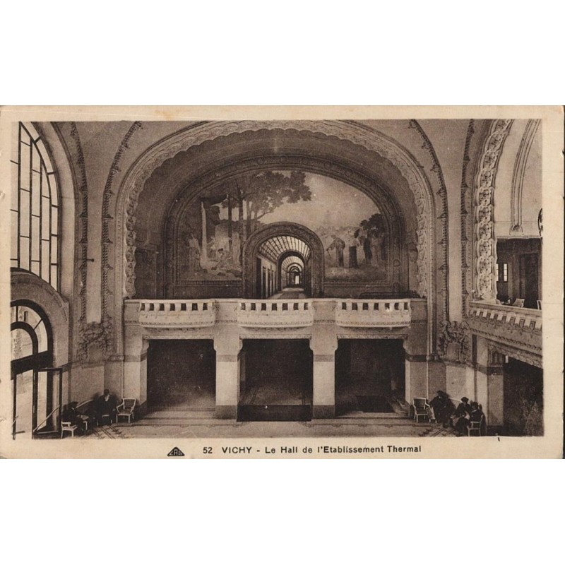 Carte postale ancienne – Vichy – Grand Établissement Thermal, hall / entrée (Allier)