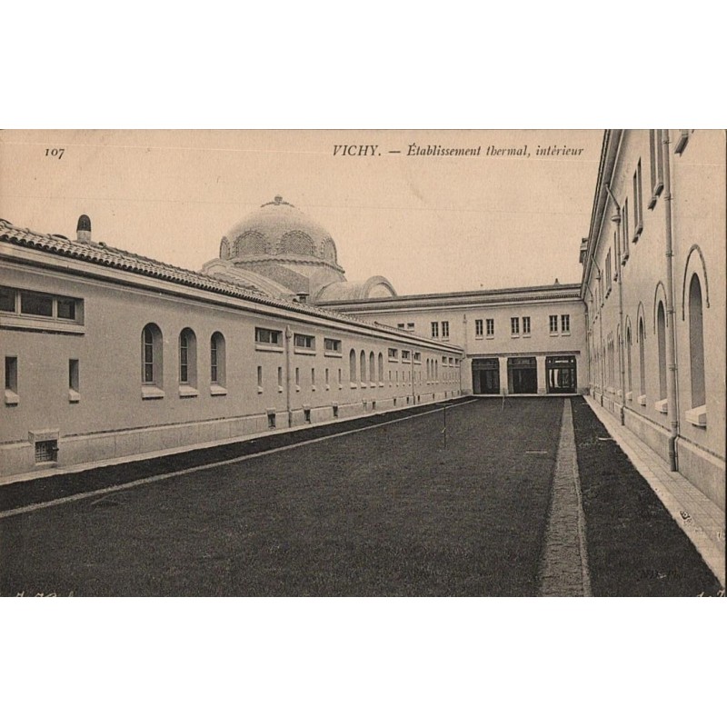 Carte postale ancienne – Vichy – Grand Établissement Thermal, intérieur (Allier)