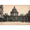 Carte postale ancienne représentant le Palais du Sénat à Paris avec une vue architecturale d’époque.