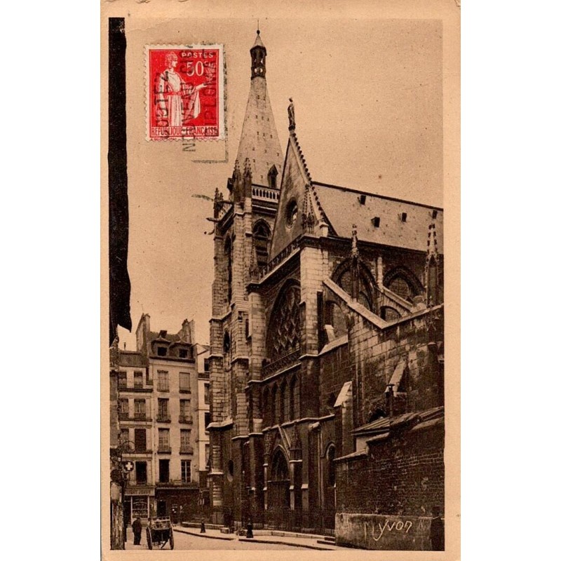 Carte postale ancienne de Paris représentant l’église Saint-Séverin dans la série Paris en flânant avec une ambiance historique.